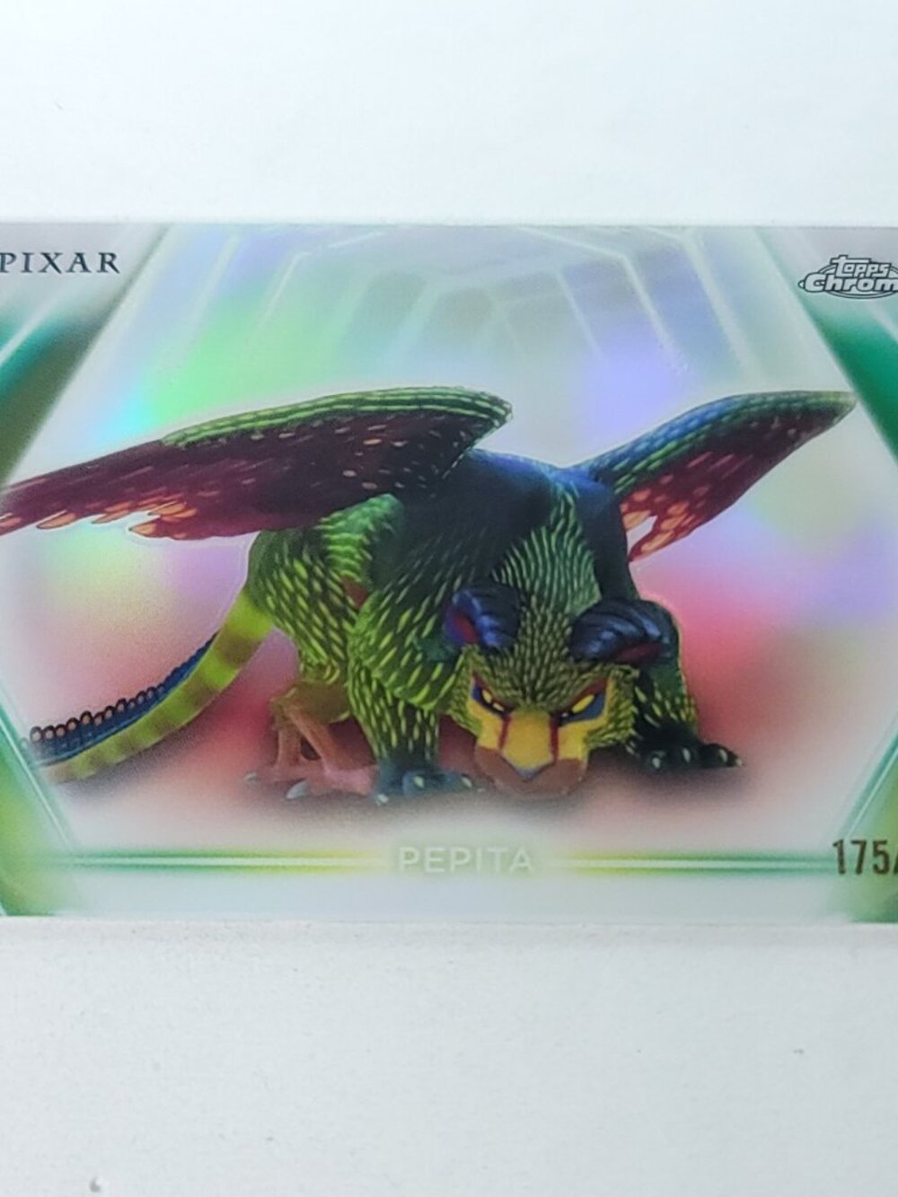Pepita Topps 2026 Disney Neon Holo Chrome Refractor Limited 0175/199